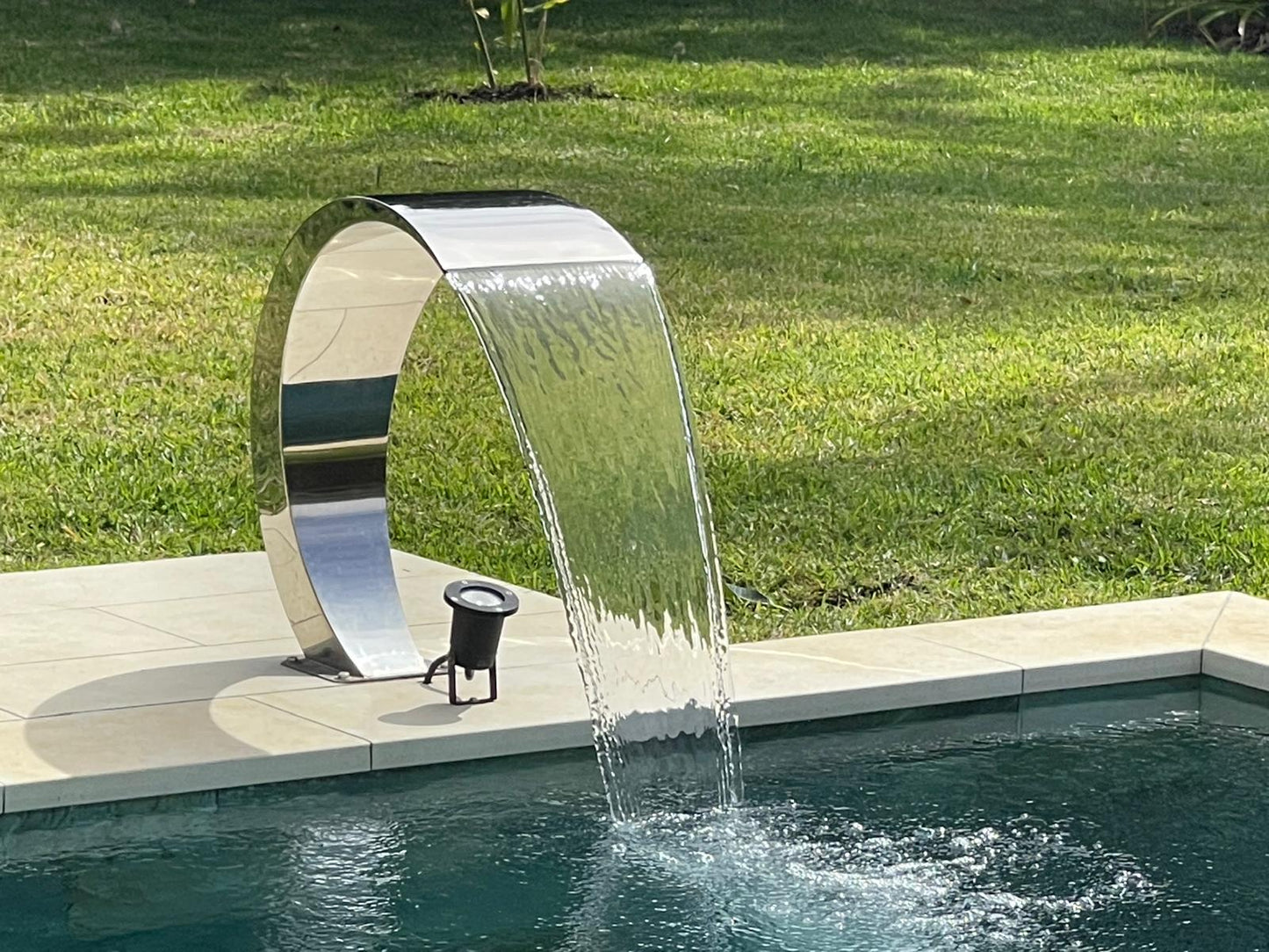 Cascade Cobra Hauteur 65cm