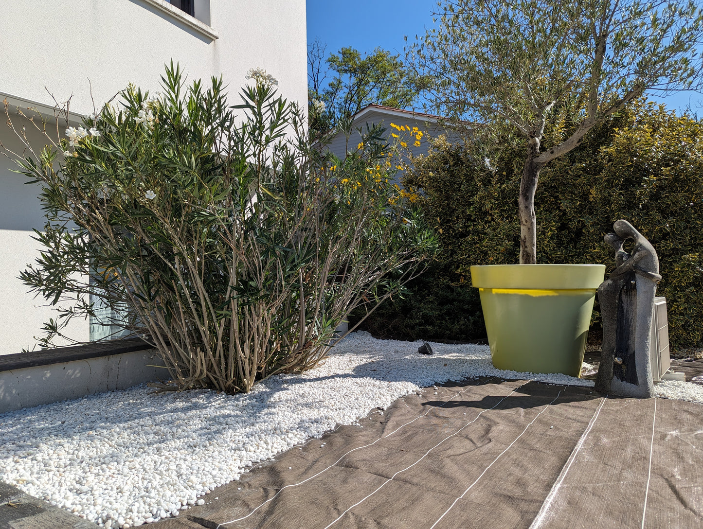 Toile de paillage Marron 130g/m² / Largeur 3,30m / Longueur : 5m, 10m, 15m, 20m, 25m ou 50m