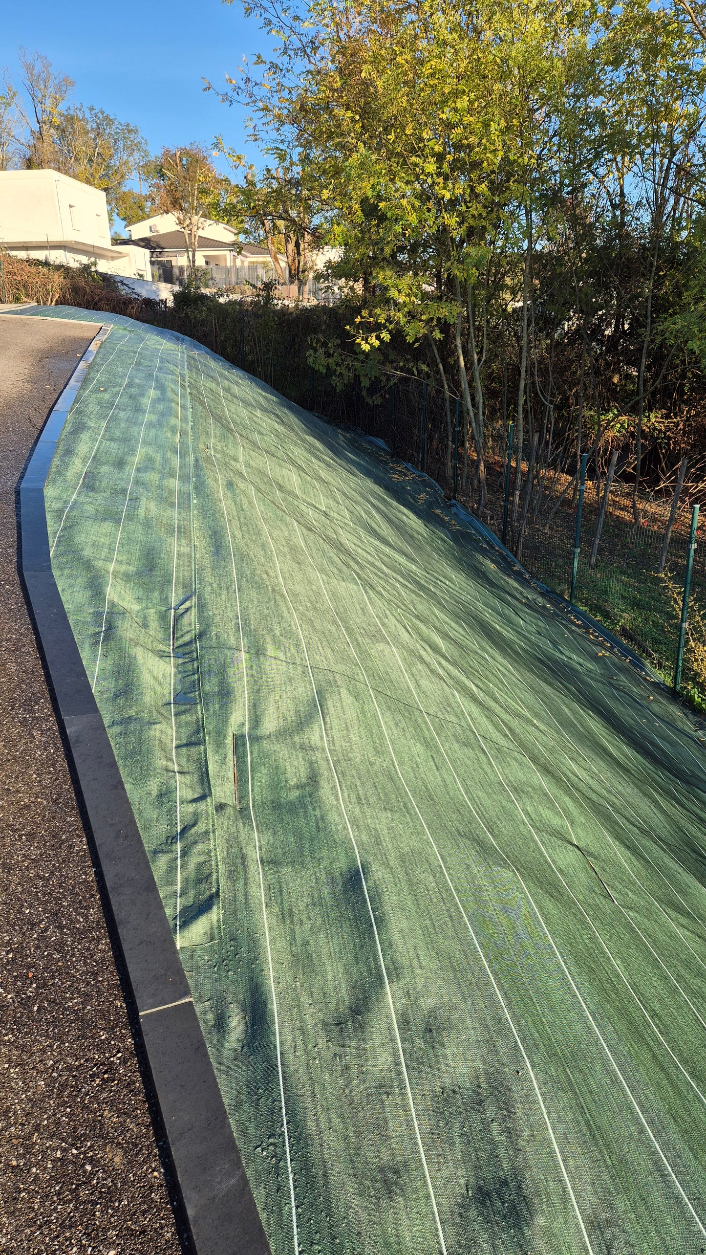 Toile de paillage Verte 130g/m² / Largeur 3,30m / Longueur : 5m, 10m, 15m, 20m, 25m ou 50m