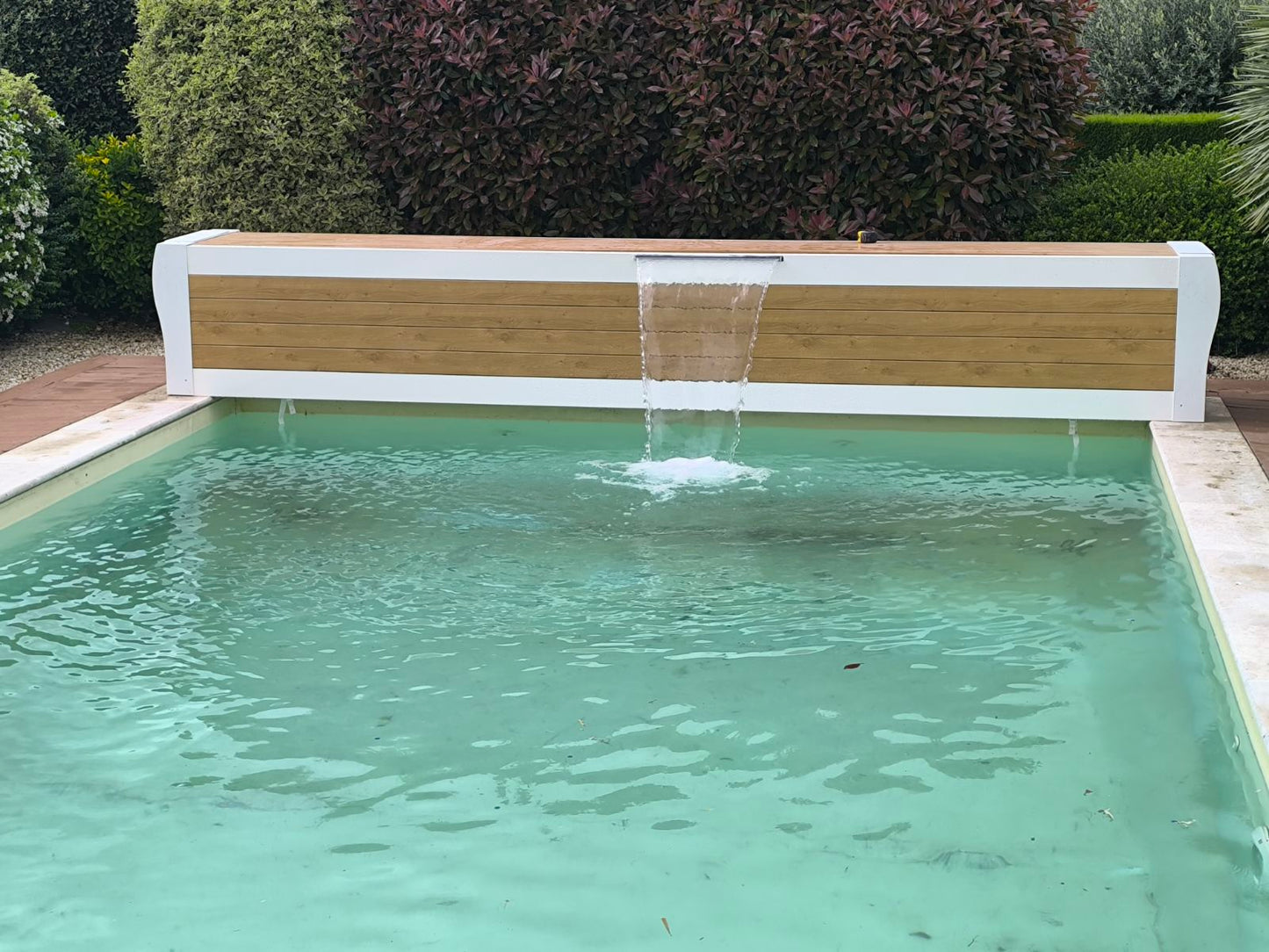 Lame d'eau acrylique encastrée 2,5cm débord / Largeurs 120cm,90cm,60cm ou 30cm / avec ou sans led