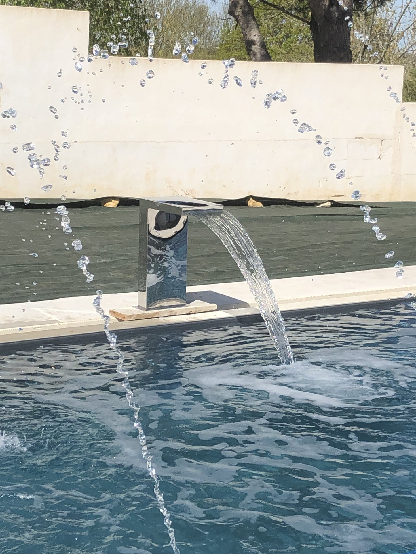 Cascade Demi-Cube lame d'eau