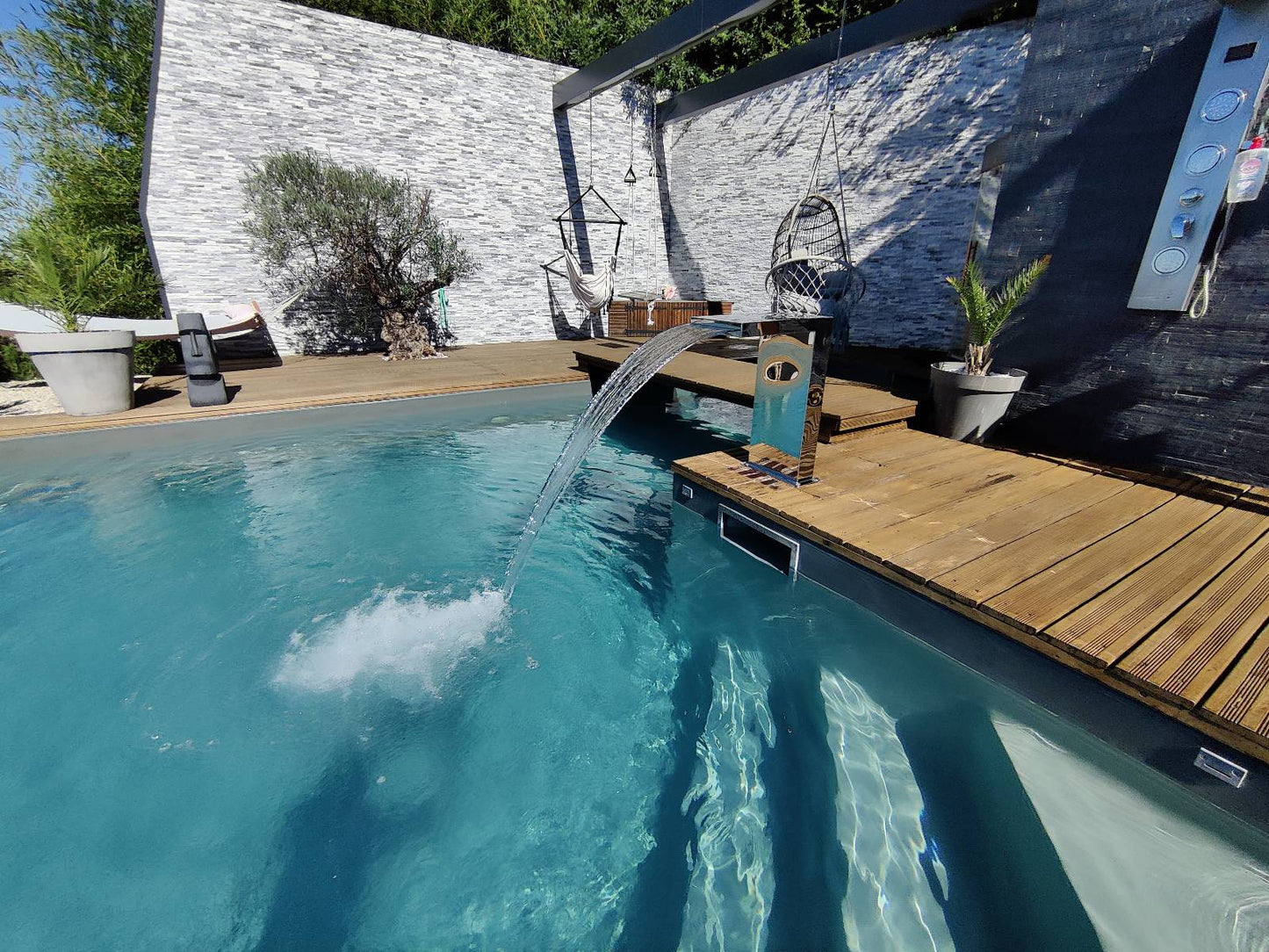 Cascade Demi-Cube lame d'eau