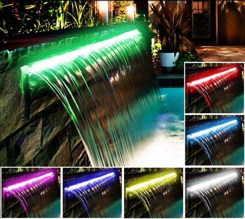 Lame d'eau acrylique LED encastrée 3cm débord / Entrée d'eau dessous / Largeur 45CM